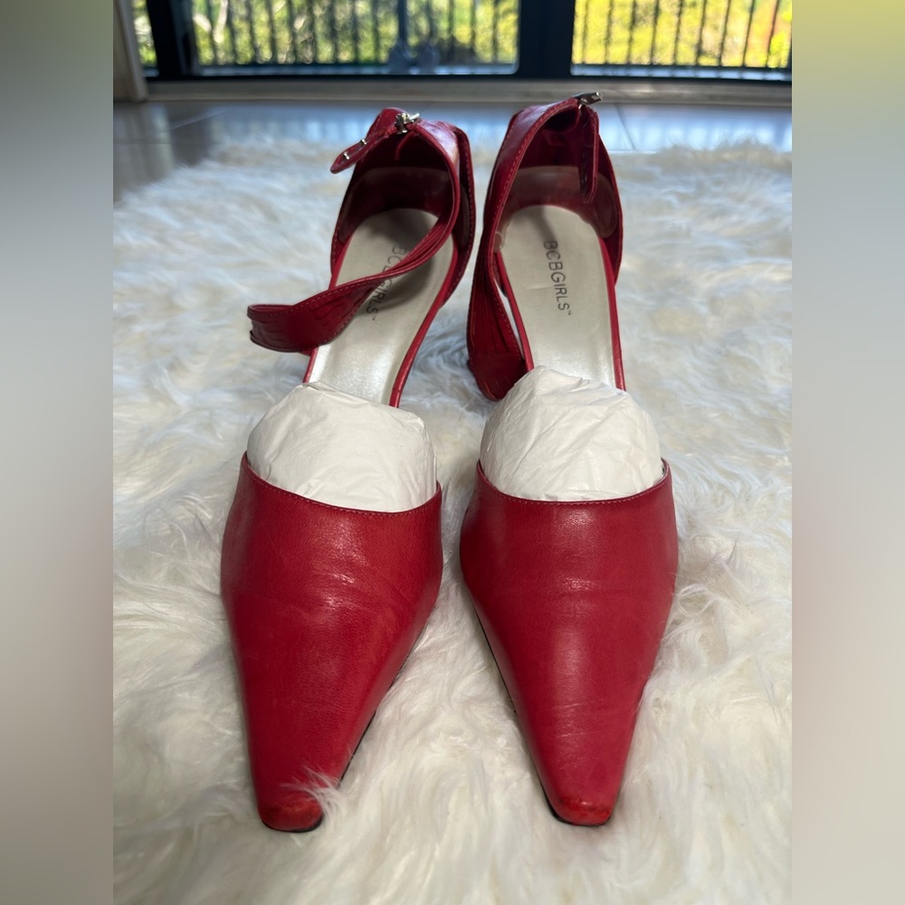 BCBGMAXAZRIA Red Women's Heels Size 8